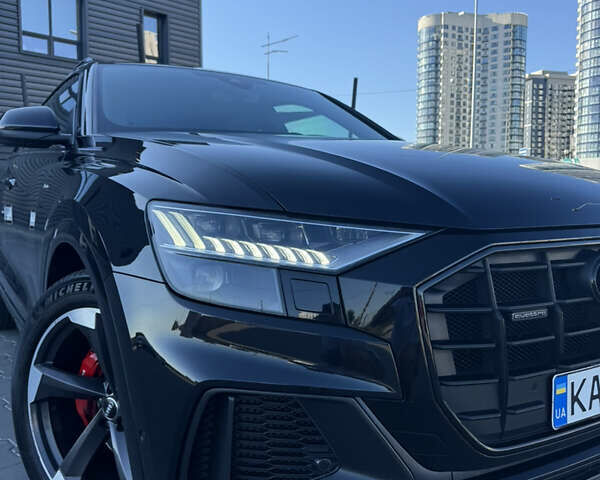 Черный Ауди Q8, объемом двигателя 3 л и пробегом 86 тыс. км за 64900 $, фото 1 на Automoto.ua