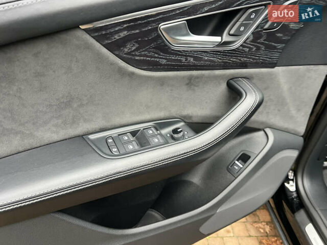 Черный Ауди Q8, объемом двигателя 3 л и пробегом 92 тыс. км за 63900 $, фото 56 на Automoto.ua