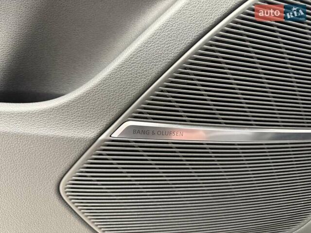 Ауді Q8 2019 у Києві на Automoto.ua Чорний Ауді Q8, об'ємом двигуна 3 л та пробігом 71 тис. км за 62500 $, фото 28 на Automoto.ua