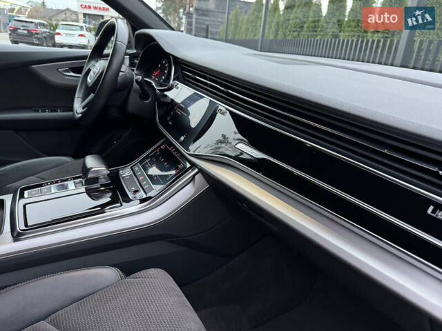 Чорний Ауді Q8, об'ємом двигуна 2.97 л та пробігом 88 тис. км за 52500 $, фото 36 на Automoto.ua