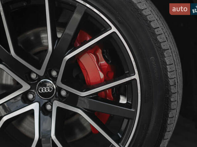 Черный Ауди Q8, объемом двигателя 3 л и пробегом 126 тыс. км за 49900 $, фото 16 на Automoto.ua