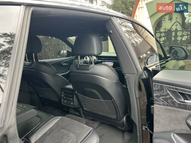 Черный Ауди Q8, объемом двигателя 3 л и пробегом 92 тыс. км за 63900 $, фото 114 на Automoto.ua