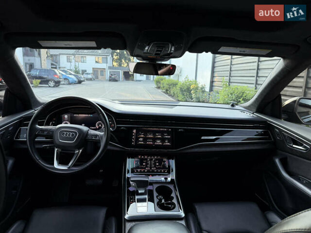 Черный Ауди Q8, объемом двигателя 3 л и пробегом 130 тыс. км за 62000 $, фото 6 на Automoto.ua