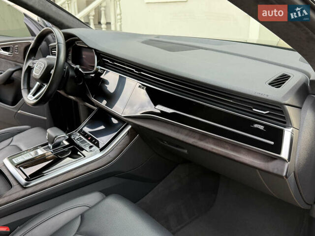 Ауді Q8 2019 у Рівному на Automoto.ua Чорний Ауді Q8, об'ємом двигуна 2.97 л та пробігом 179 тис. км за 53900 $, фото 75 на Automoto.ua