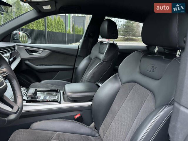 Чорний Ауді Q8, об'ємом двигуна 2.97 л та пробігом 88 тис. км за 52500 $, фото 32 на Automoto.ua