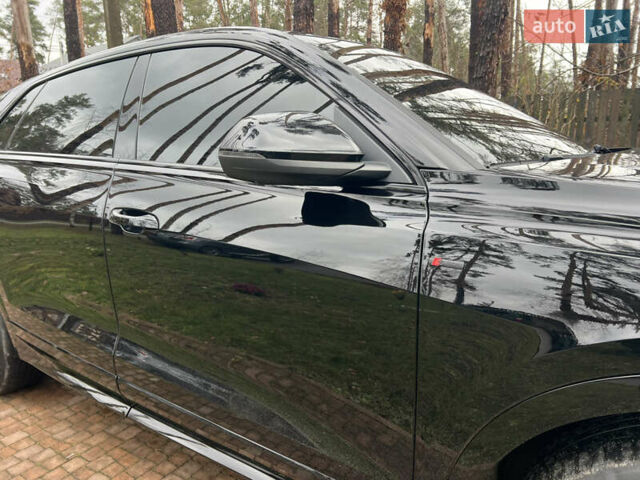 Черный Ауди Q8, объемом двигателя 3 л и пробегом 92 тыс. км за 63900 $, фото 32 на Automoto.ua