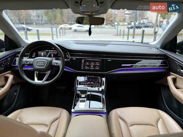 Черный Ауди Q8, объемом двигателя 2.97 л и пробегом 110 тыс. км за 56000 $, фото 9 на Automoto.ua