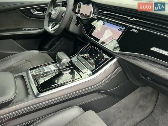 Черный Ауди Q8, объемом двигателя 3 л и пробегом 92 тыс. км за 63900 $, фото 134 на Automoto.ua