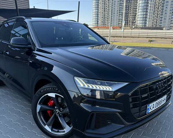 Черный Ауди Q8, объемом двигателя 3 л и пробегом 86 тыс. км за 64900 $, фото 2 на Automoto.ua