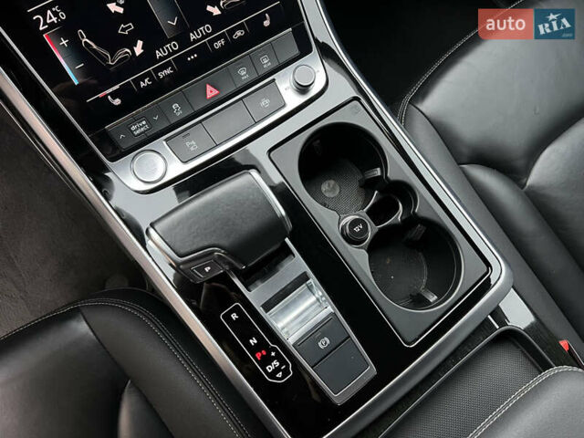 Черный Ауди Q8, объемом двигателя 3 л и пробегом 53 тыс. км за 48500 $, фото 31 на Automoto.ua