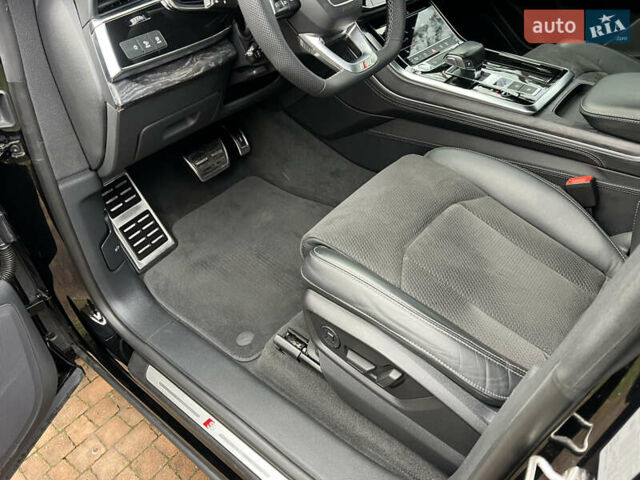 Черный Ауди Q8, объемом двигателя 3 л и пробегом 92 тыс. км за 63900 $, фото 64 на Automoto.ua