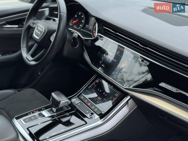 Чорний Ауді Q8, об'ємом двигуна 2.97 л та пробігом 88 тис. км за 52500 $, фото 35 на Automoto.ua