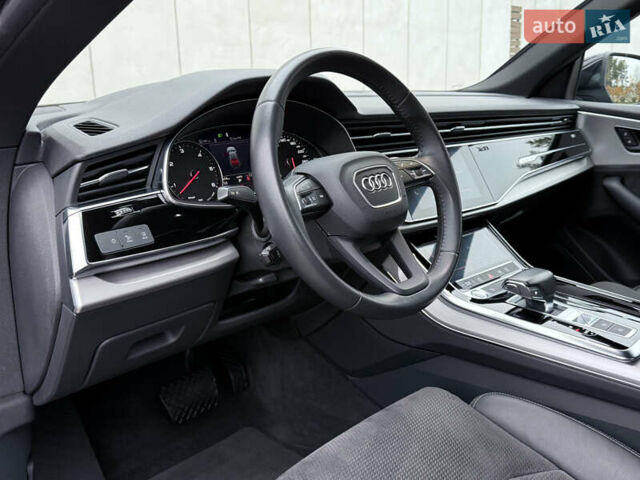Черный Ауди Q8, объемом двигателя 2.97 л и пробегом 88 тыс. км за 51500 $, фото 53 на Automoto.ua