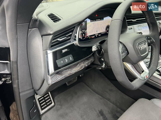 Черный Ауди Q8, объемом двигателя 3 л и пробегом 92 тыс. км за 63900 $, фото 60 на Automoto.ua