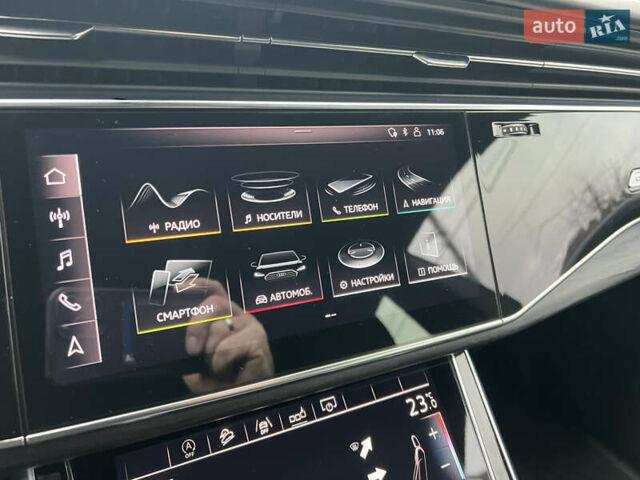 Черный Ауди Q8, объемом двигателя 3 л и пробегом 92 тыс. км за 63900 $, фото 138 на Automoto.ua