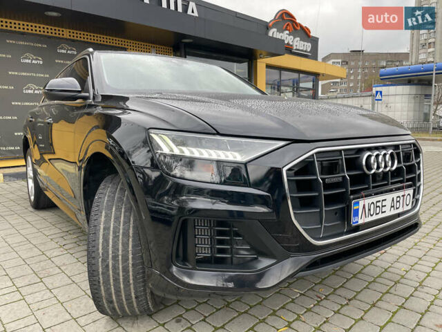Черный Ауди Q8, объемом двигателя 3 л и пробегом 75 тыс. км за 57000 $, фото 1 на Automoto.ua