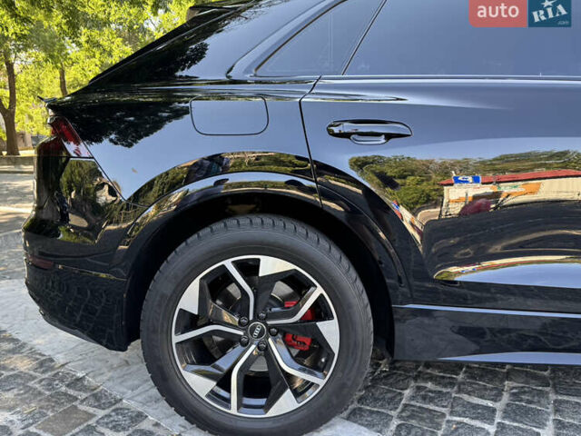 Черный Ауди Q8, объемом двигателя 3 л и пробегом 83 тыс. км за 55900 $, фото 5 на Automoto.ua