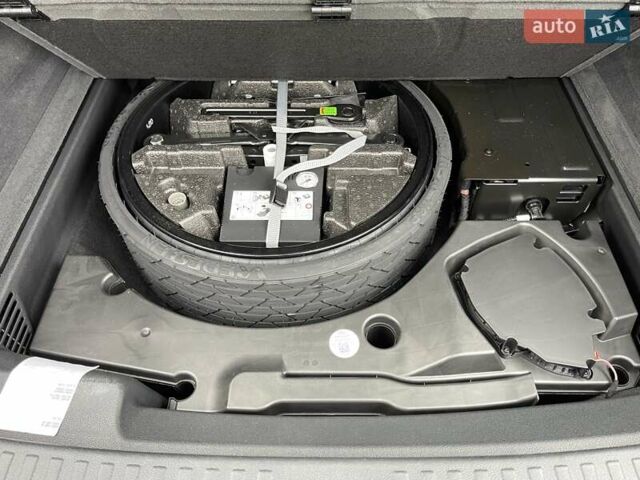 Ауди Q8 2020 в Киеве на Automoto.ua Черный Ауди Q8, объемом двигателя 2.97 л и пробегом 124 тыс. км за 54700 $, фото 46 на Automoto.ua