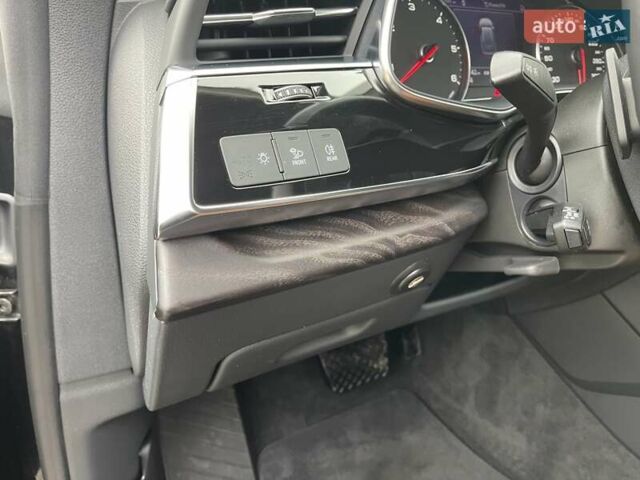 Ауди Q8 2020 в Киеве на Automoto.ua Черный Ауди Q8, объемом двигателя 2.97 л и пробегом 124 тыс. км за 54700 $, фото 24 на Automoto.ua