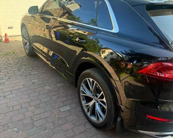 Черный Ауди Q8, объемом двигателя 3 л и пробегом 62 тыс. км за 72000 $, фото 4 на Automoto.ua