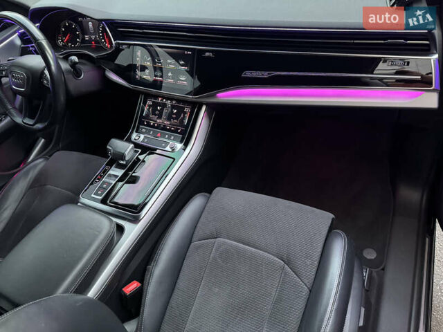 Черный Ауди Q8, объемом двигателя 2.97 л и пробегом 68 тыс. км за 66500 $, фото 16 на Automoto.ua