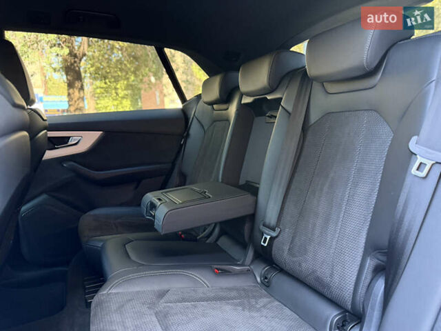 Черный Ауди Q8, объемом двигателя 2.97 л и пробегом 77 тыс. км за 67900 $, фото 37 на Automoto.ua