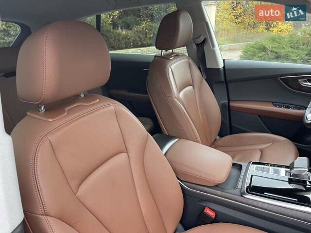 Ауди Q8 2020 в Киеве на Automoto.ua Черный Ауди Q8, объемом двигателя 2.97 л и пробегом 124 тыс. км за 54700 $, фото 40 на Automoto.ua