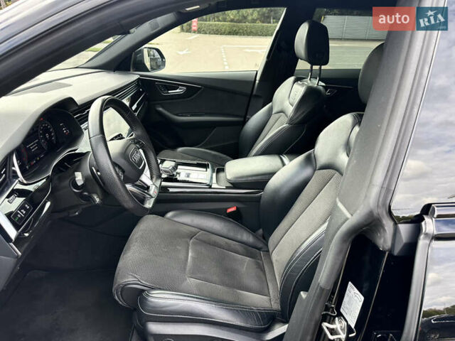 Черный Ауди Q8, объемом двигателя 2.97 л и пробегом 132 тыс. км за 57000 $, фото 9 на Automoto.ua