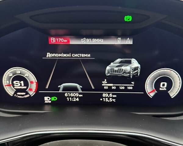 Черный Ауди Q8, объемом двигателя 3 л и пробегом 62 тыс. км за 72000 $, фото 2 на Automoto.ua