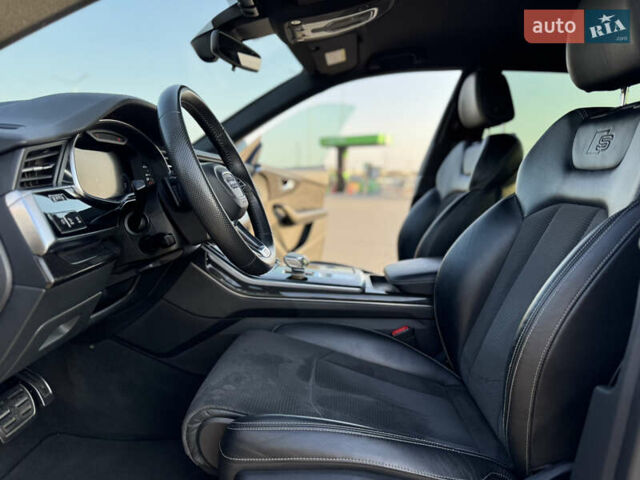 Черный Ауди Q8, объемом двигателя 3 л и пробегом 140 тыс. км за 63000 $, фото 14 на Automoto.ua
