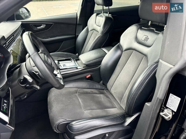Черный Ауди Q8, объемом двигателя 2.97 л и пробегом 132 тыс. км за 57000 $, фото 10 на Automoto.ua