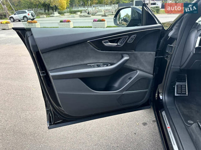 Черный Ауди Q8, объемом двигателя 2.97 л и пробегом 132 тыс. км за 57000 $, фото 7 на Automoto.ua