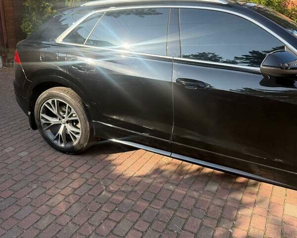 Черный Ауди Q8, объемом двигателя 3 л и пробегом 62 тыс. км за 72000 $, фото 3 на Automoto.ua