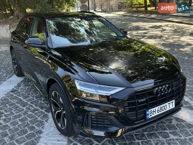 Черный Ауди Q8, объемом двигателя 3 л и пробегом 83 тыс. км за 55900 $, фото 1 на Automoto.ua