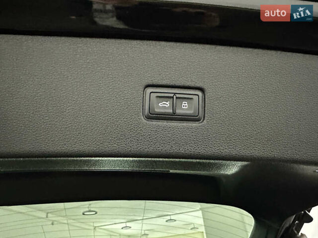 Черный Ауди Q8, объемом двигателя 3 л и пробегом 85 тыс. км за 76999 $, фото 47 на Automoto.ua