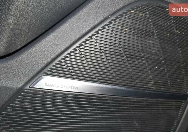 Черный Ауди Q8, объемом двигателя 2.97 л и пробегом 141 тыс. км за 67900 $, фото 24 на Automoto.ua