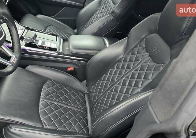 Черный Ауди Q8, объемом двигателя 2.97 л и пробегом 141 тыс. км за 67900 $, фото 15 на Automoto.ua