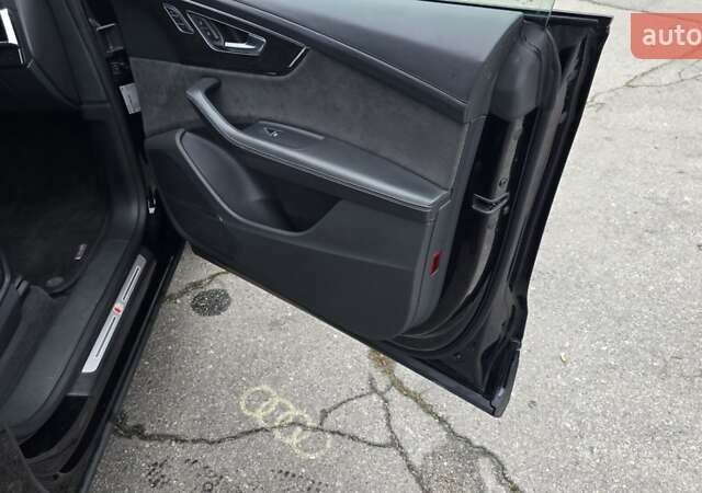 Черный Ауди Q8, объемом двигателя 2.97 л и пробегом 141 тыс. км за 67900 $, фото 10 на Automoto.ua