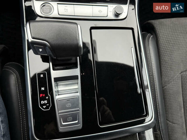 Черный Ауди Q8, объемом двигателя 3 л и пробегом 132 тыс. км за 56500 $, фото 62 на Automoto.ua