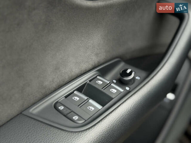 Черный Ауди Q8, объемом двигателя 2.97 л и пробегом 96 тыс. км за 65000 $, фото 17 на Automoto.ua