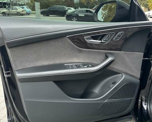 Чорний Ауді Q8, об'ємом двигуна 2.97 л та пробігом 150 тис. км за 68500 $, фото 21 на Automoto.ua