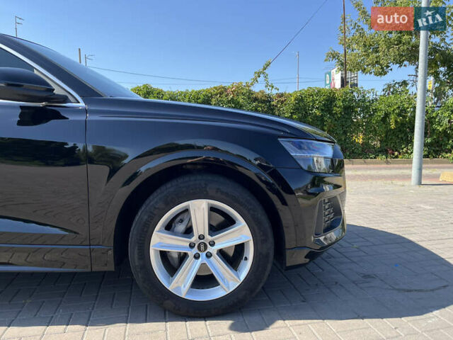 Черный Ауди Q8, объемом двигателя 3 л и пробегом 72 тыс. км за 69000 $, фото 7 на Automoto.ua