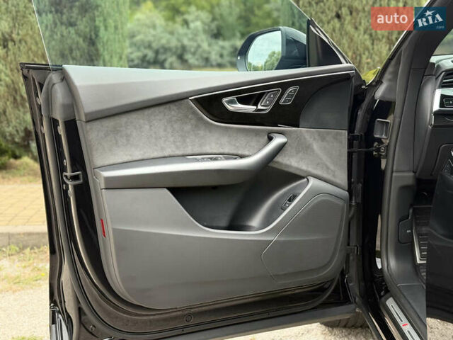 Черный Ауди Q8, объемом двигателя 2.97 л и пробегом 96 тыс. км за 65000 $, фото 18 на Automoto.ua