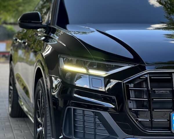 Черный Ауди Q8, объемом двигателя 2.97 л и пробегом 36 тыс. км за 64800 $, фото 4 на Automoto.ua