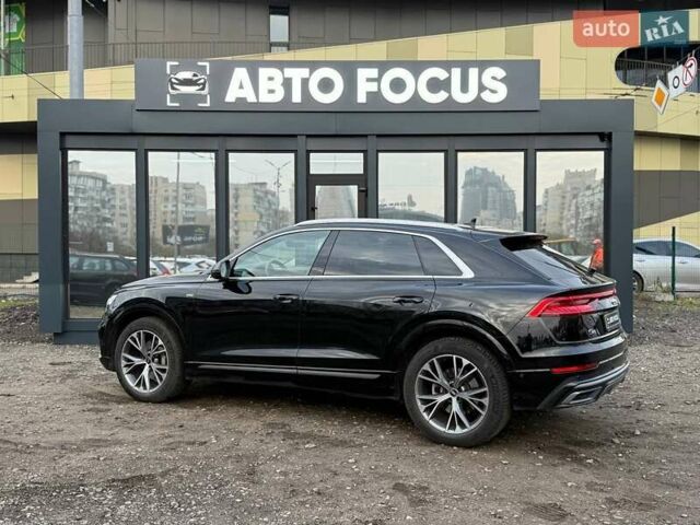 Чорний Ауді Q8, об'ємом двигуна 2.97 л та пробігом 60 тис. км за 70990 $, фото 3 на Automoto.ua