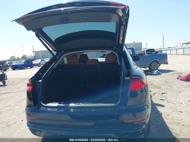 Чорний Ауді Q8, об'ємом двигуна 3 л та пробігом 52 тис. км за 31350 $, фото 4 на Automoto.ua