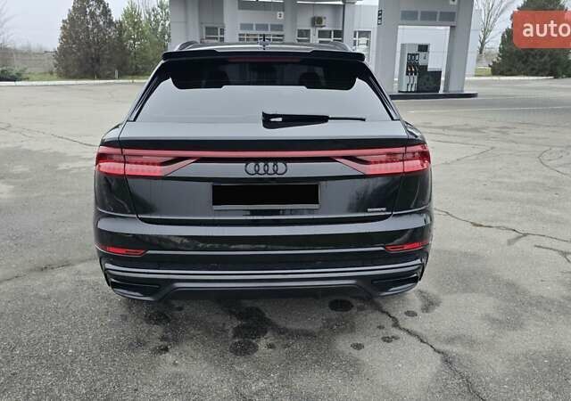 Черный Ауди Q8, объемом двигателя 2.97 л и пробегом 141 тыс. км за 67900 $, фото 6 на Automoto.ua