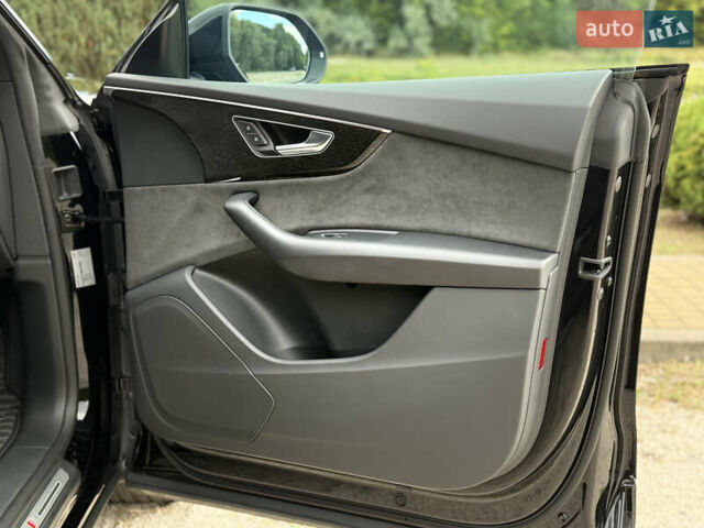 Черный Ауди Q8, объемом двигателя 2.97 л и пробегом 96 тыс. км за 65000 $, фото 33 на Automoto.ua