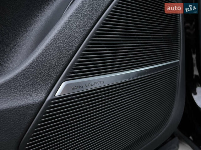 Черный Ауди Q8, объемом двигателя 3 л и пробегом 35 тыс. км за 58499 $, фото 26 на Automoto.ua