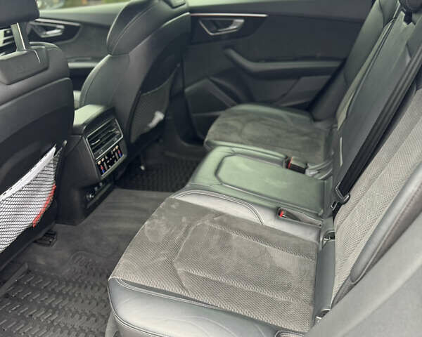 Ауді Q8 2021 у Сумах на Automoto.ua Чорний Ауді Q8, об'ємом двигуна 2.97 л та пробігом 75 тис. км за 69999 $, фото 10 на Automoto.ua